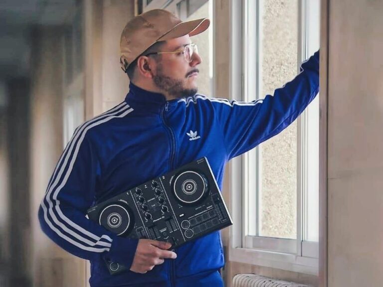 fb img 1681243789417 01